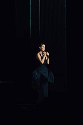 Celine Dion, wearing a Boucheron outfit and jewelry, during her first concert at the Plénitude Arena in Paris La Défense on September 12, 2026 Celine Dion, wearing a Boucheron outfit and jewelry, during her first concert at the Plénitude Arena in Paris La Défense on September 12, 2026, Paris La Défense, France  Copyright: xAgencex xBestimagexAgencex xBestimagex