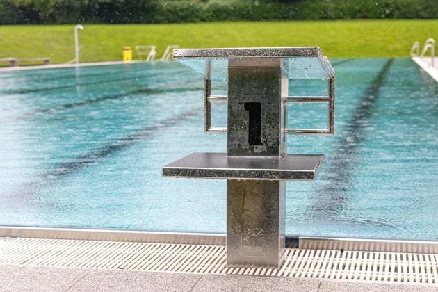 Hundeschwimmen im Freibad Werne ** NUR FÜR REDAKTIONELLE ZWECKE ** EDITORIAL USE ONLY **<p>Am Sonntag, den 13. September 2026 öffnete das Freibad Werne der Wasserwelten Bochum die Tore für das Hundeschwimmen. Im Bild: die Startblöcke des Schwimmerbeckens des Freibad Werne. Deutschland NRW Bochum Copyright: MichaelxSchwalm