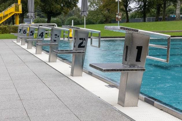 Hundeschwimmen im Freibad Werne ** NUR FÜR REDAKTIONELLE ZWECKE ** EDITORIAL USE ONLY **<p>Am Sonntag, den 13. September 2026 öffnete das Freibad Werne der Wasserwelten Bochum die Tore für das Hundeschwimmen. Im Bild: die Startblöcke des Schwimmerbeckens des Freibad Werne. Deutschland NRW Bochum Copyright: MichaelxSchwalm