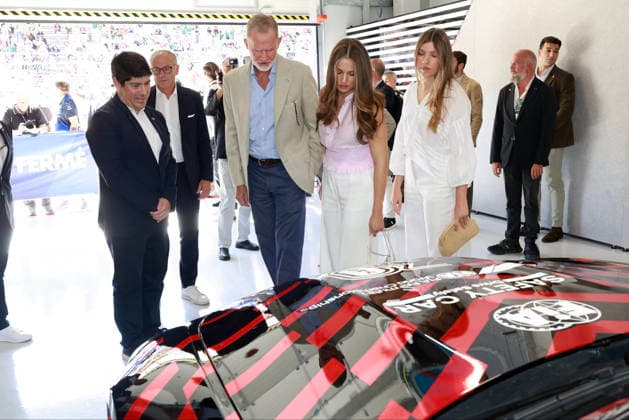 13-09-2026 Madrid King Felipe and Princess Leonor and Princess Sofia seen in the paddock ahead of the F1 Grand Prix of Spain at Madring in Madrid, Spain.  Copyright: xPPEx