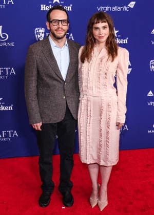 2026 BAFTA TV Tea Party BEVERLY HILLS, LOS ANGELES, CALIFORNIA, USA - SEPTEMBER 13: Sam Kozloff and Fiona Dourif arrive at the 2026 BAFTA (British Academy of Film and Television Arts) TV Tea Party presented by Delta Air Lines and Virgin Atlantic and sponsored by Maison Perrier held at The Maybourne Beverly Hills on September 13, 2026 in Beverly Hills, Los Angeles, California, United States. Beverly Hills The Maybourne Beverly Hills California United States Copyright: xXavierxCollin ImagexPressxAgencyx