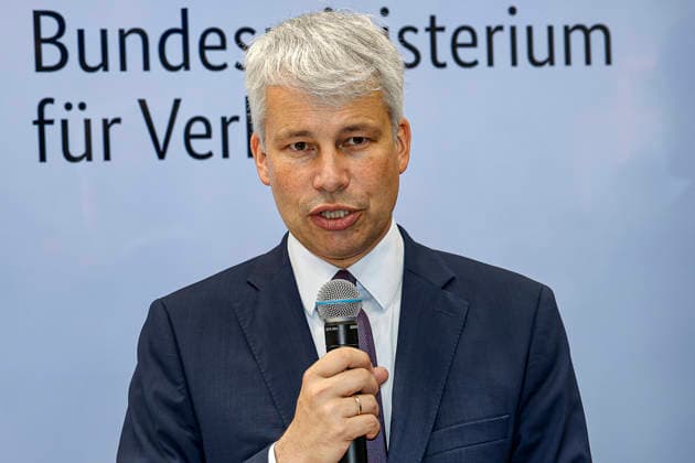 Eröffnung der IAA Transportation 2026 mit Messerundgang Stand des Bundesverkehrsministerium: Steffen Bilger (CDU), Bundesminister für Verkehr der Bundesrepublik Deutschland Hannover Hannover Messe Niedersachsen, Region Hannover Germany