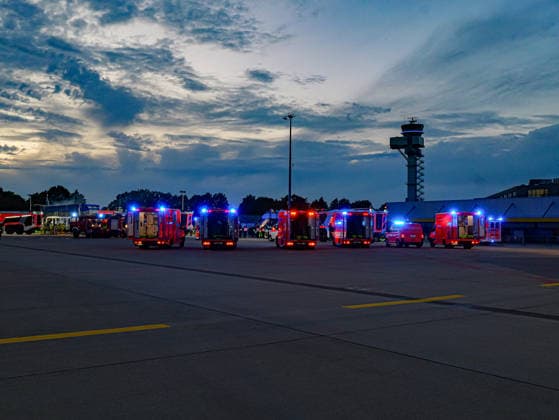 ICAO Flughafenübung Hannover HAJ Alle zwei Jahre findet eine große verpflichtende Feuwehr- und Rettungsdienstübung nach ICAO-Standard am Airport Hannover statt. Copyright: xBerndxGüntherx