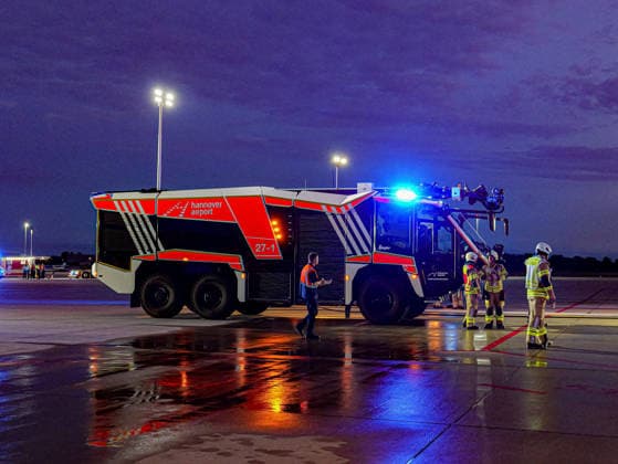 ICAO Flughafenübung Hannover HAJ Alle zwei Jahre findet eine große verpflichtende Feuwehr- und Rettungsdienstübung nach ICAO-Standard am Airport Hannover statt. Copyright: xBerndxGüntherx