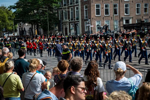 September 15, 2026, Den Haag - The Hague, Zuid Holland - South Holland, The Netherlands Holland: September 15, 2026, Den Haag, the Netherlands. Military honour guards and bands march in the Prinsjesdag procession as crowds line the route. Prinsjesdag is the ceremonial opening of the Dutch parliamentary year, during which the government s policies and budget are presented. Den Haag - The Hague The Netherlands Holland - ZUMAp202 20260915_zip_p202_009 Copyright: xJamesxPetermeierx