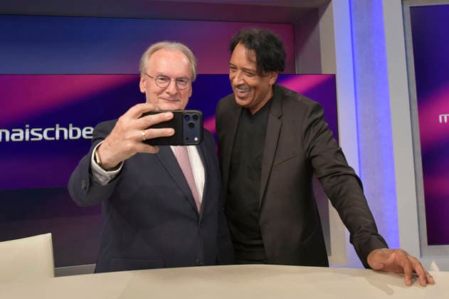 Reiner Haseloff und Cherno Jobatey in der ARD-Talkshow maischberger im Studio Berlin Adlershof. Berlin, 15.09.2026