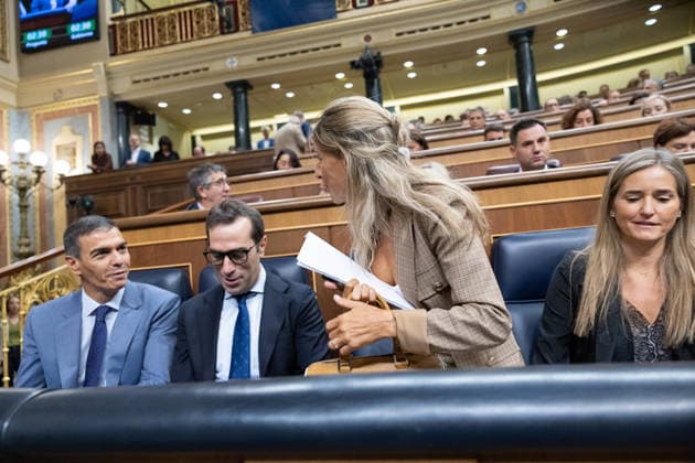 The Government Once Again Faces Questions from Congress on the Crisis in Ceuta I D Prime Minister Pedro Sánchez, First Vice President and Minister of Economy, Trade, and Business Carlos Cuerpo, and Second Vice President and Minister of Labor and Social Economy, Yolanda Díaz, during a question-and-answer session with the government in the Congress of Deputies on September 16, 2026, in Madrid, Spain. The migration crisis that Ceuta has been experiencing since last July is once again the focus of the opposition’s questions to the government during the question-and-answer session, with inquiries such as what the plans are for the autonomous city and whether the government believes that the irregular entry of migrants has damaged Spain’s image  Copyright: xJesusxHellinx 7778281