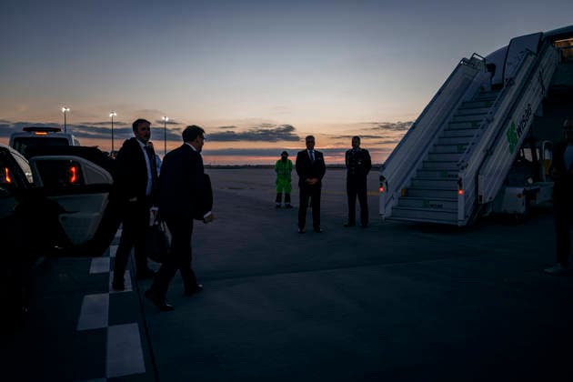 Johann Wadephul (CDU), Bundesaussenminister, aufgenommen beim Betreten eines Flugzeuges der Flugbereitschaft der Bundeswehr, anlaesslich einer Reise nach Muenchen. Berlin, 15.09.2026. Fotografiert im Auftrag des Auswaertigen Amtes (AA) Berlin Deutschland Copyright: xFelixxZahnx