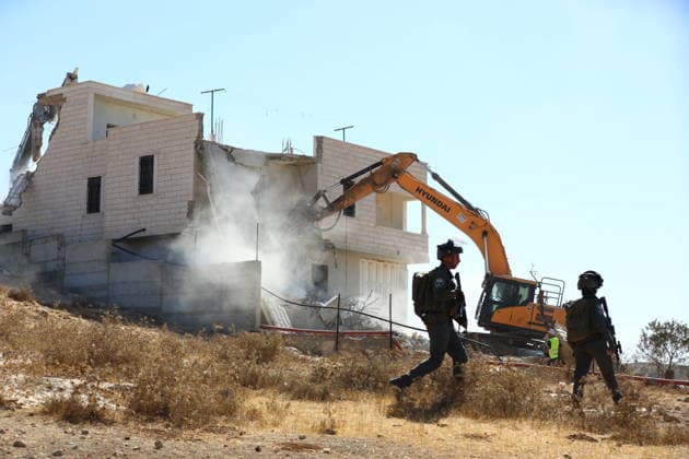 Israeli army demolishes two-story Palestinian house in West Bank HEBRON, WEST BANK, PALESTINE - SEPTEMBER 16: Israeli forces demolish of a two-story Palestinian house in the Hillet al-Hams area of Yatta town in Hebron, West Bank, Palestine on September 16, 2026. Wisam Hashlamoun Anadolu Hebron West Bank. Editorial use only. Please get in touch for any other usage.  Copyright: x2026xAnadoluxWisamxHashlamounx