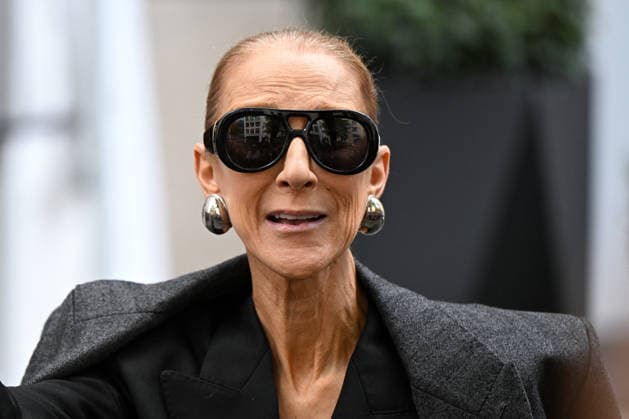 Celine Dion Leaves Her Hotel - Paris Celine Dion she spend time with fans before going to the venue, at the hotel Royal Monceau in Paris, France on September 16, 2026. Photo by Lionel Urman ABACAPRESS.COM Paris France  Copyright: xUrmanxLionel ABACAx