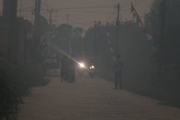 Wildfires fueled by El Nino affect Indonesia PALEMBANG, INDONESIA - SEPTEMBER 16: A number of residents walk through the smoke as wildfire breaks out near their house in Sematang Borang district of Palembang, South Sumatra, Indonesia, on September 16, 2026. El Nino conditions are fueling wildfires across Indonesia, with around 113,336 cases of respiratory illness reported, according to health officials. Children under the age of 5 account for 26,545 cases, more than 20% of all recorded acute respiratory infection cases. Around 12.5 million people have been affected by wildfires, according to data from the Indonesian Health Ministry. Muhammad Fajri Anadolu Palembang Indonesia. Editorial use only. Please get in touch for any other usage. Copyright: x2026xAnadoluxMuhammadxFajrix