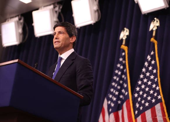 September 16, 2026, Washington, District Of Columbia, USA: US Federal Reserve Chair Kevin Warsh speaks during a news conference at the William McChesney Martin Jr. Federal Reserve Board Building in Washington, DC, USA on September 16, 2026. The US Federal Reserve on Wednesday raised interest rates in the world s largest economy by 25 basis points to tackle stubbornly high inflation, a move sure to anger President Donald Trump, who has demanded lower rates. Washington USA  - ZUMAs337 20260916_znp_s337_019 Copyright: xGentxShkullakux