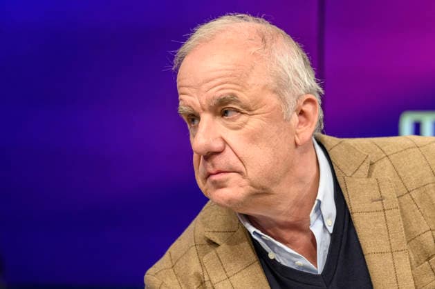 im Bild v.l.: Hubertus Meyer-Burckhardt (Moderator und TV-Produzent), GER, Berlin, Studio, zu Gast bei Maischberger, politische Talkshow, TV, Format, mit Moderatorin Sandra Maischberger, Das Erste, aus Adlershof Am Studio 20, 16.09.2026, Copyright: HMBxMedia UwexKoch