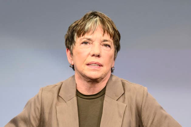 im Bild v.l.: Margot Käßmann (Theologin), GER, Berlin, Studio, zu Gast bei Maischberger, politische Talkshow, TV, Format, mit Moderatorin Sandra Maischberger, Das Erste, aus Adlershof Am Studio 20, 16.09.2026, Copyright: HMBxMedia UwexKoch