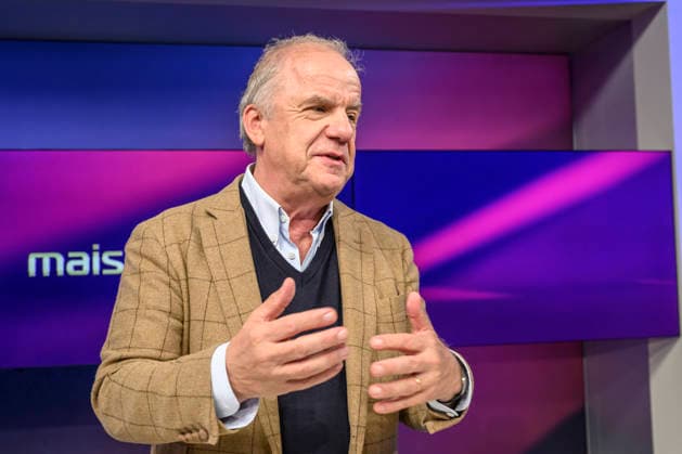im Bild v.l.: Hubertus Meyer-Burckhardt (Moderator und TV-Produzent), GER, Berlin, Studio, zu Gast bei Maischberger, politische Talkshow, TV, Format, mit Moderatorin Sandra Maischberger, Das Erste, aus Adlershof Am Studio 20, 16.09.2026, Copyright: HMBxMedia UwexKoch