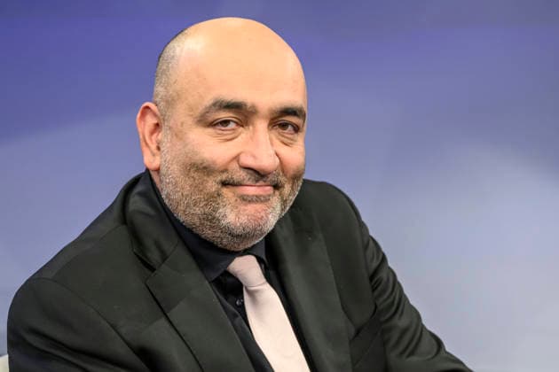 im Bild v.l.: Omid Nouripour, Bündnis 90 Die Grünen (Bundestagsvizepräsident), GER, Berlin, Studio, zu Gast bei Maischberger, politische Talkshow, TV, Format, mit Moderatorin Sandra Maischberger, Das Erste, aus Adlershof Am Studio 20, 16.09.2026, Copyright: HMBxMedia UwexKoch
