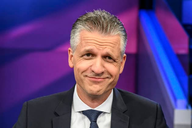 im Bild v.l.: Thorsten Frei, CDU (Unionsfraktionsvorsitzender), GER, Berlin, Studio, zu Gast bei Maischberger, politische Talkshow, TV, Format, mit Moderatorin Sandra Maischberger, Das Erste, aus Adlershof Am Studio 20, 16.09.2026, Copyright: HMBxMedia UwexKoch