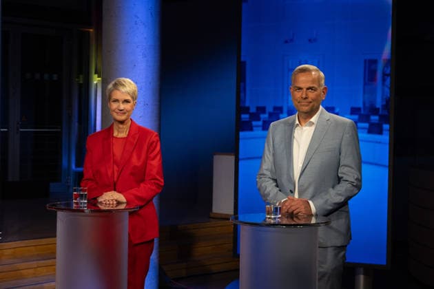 Mecklenburg-Vorpommern state election campaign continues in Germany SCHWERIN, GERMANY - SEPTEMBER 16: Mecklenburg-Vorpommern Minister-President Manuela Schwesig of the Social Democratic Party (SPD) and Leif-Erik Holm of the Alternative for Germany (AfD) pose ahead of a televised election debate hosted by NDR in Schwerin, Germany, on September 16, 2026, ahead of the state election on September 20. Somaya Abdelrahman Anadolu Schwerin Germany. Editorial use only. Please get in touch for any other usage.  Copyright: x2026xAnadoluxSomayaxAbdelrahmanx
