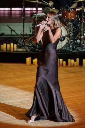 ABB LEONY- Leony die deutsche Popsaengerin bei ihrem Auftritt singen Konzert im grossen Saal der Elbphilharmonie beim E.On New Energy Experience am 16.09.2026 in Hamburg