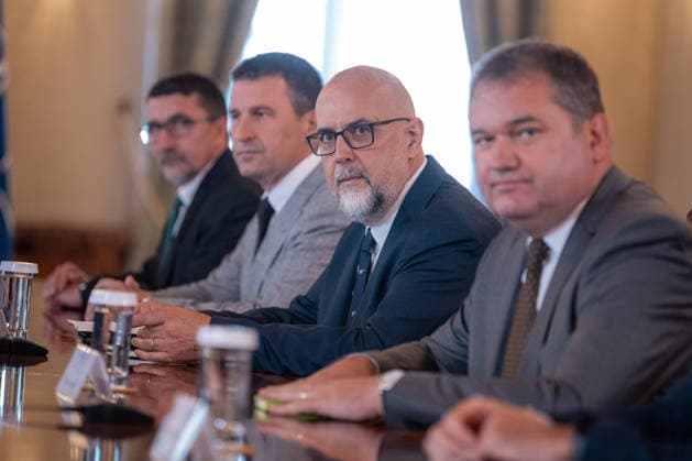 President of Romania Nicusor Dan invites political parties at Cotroceni Palace BUCHAREST, ROMANIA - SEPTEMBER 17: Romanian President Nicusor Dan meets member of the Romanian Chamber of Deputies, Hunor Kelemen as Romanian President Nicusor Dan invites members of the UDMR party, led by the UDMR president Kelemen Hunor to consultations regarding the appointment of the Prime Minister of Romania, at Cotroceni Palace, Bucharest, Romania on September 17, 2026. Alex Nicodim Anadolu Bucharest Romania. Editorial use only. Please get in touch for any other usage.  Copyright: x2026xAnadoluxAlexxNicodimx