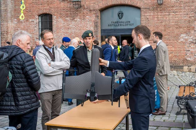 Army Summit 2026 Oslo 20260917. Militaere droner pa utstilling utenfor Army Summit pa Akerhus festning. Haeren og Den norske AtlanterhavskomitÃ arrangerer Army Summit 2026 som handler om bygging av europeisk og norsk landforsvar. Foto: Heiko Junge NTB Oslo Norge B-W6V6oyPh4 EDITORIAL USE ONLY Ref:_BNC_POLB-W6V6oyPh4.jpg Copyright: xHeikoxJungex xNTBx