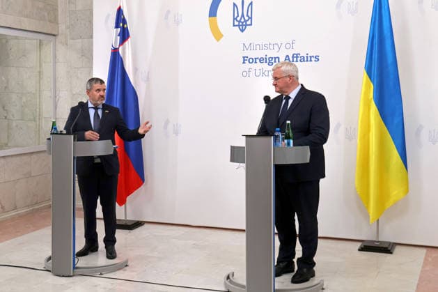 Ukrainian Minister of Foreign Affairs Andrii Sybiha (right) and Slovenian Minister of Foreign and European Affairs Tone Kajzer hold a joint news conference after their meeting at the Ukrainian Foreign Ministry building, Kyiv, Ukraine, September 17, 2026. During the briefing, the Foreign Ministers announced that Ljubljana would allocate USD 50 million for Ukraine’s defence needs and that work had begun on a joint Drone Deal. They also held detailed discussions on Ukraine’s future European Union membership, coordination of actions in the face of ongoing Russian attacks, and the strengthening of security across the European region. (Photo by Pavlo Bahmut Ukrinform) Foreign Ministers of Ukraine and Slovenia hold joint news conference in Kyiv  Copyright: xPavloxBahmutx
