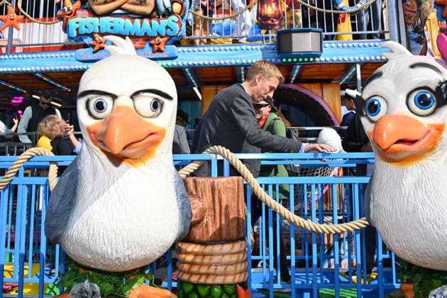 Oberbuergermeister Dominik KRAUSE im Fisherman s. Fahrgeschaeft,Schausteller,Fahrgeschaefte. Presserundgang vor dem 191. Oktoberfest 2026 am 17.09.2026.