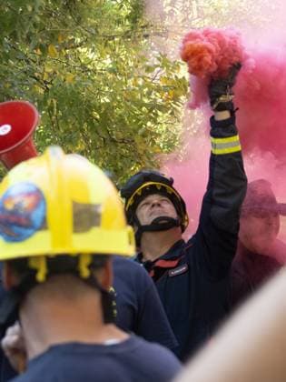 September 17, 2026, Madrid, Madrid, Spain: MADRID, SPAIN - SEPTEMBER 17: A group of wildland firefighters arrive to protest outside the headquarters of the Assembly of Madrid Ã¢â‚¬ the regional parliament of the Community of Madrid Ã¢â‚¬ on September 17, 2026 in Madrid, Spain. The protesters are demanding salary equalization and official recognition of the wildland firefighter job category. Madrid Spain - ZUMAh199 20260917_zip_h199_002 Copyright: xAaronxHerediax
