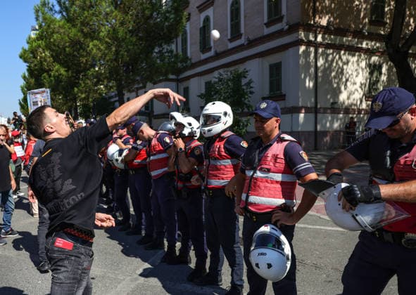 Protest in front of the Albanian Parliament in Tirana, Albania Protesters threw eggs to police officers during a demonstration near the Albanian Parliament in Tirana, Albania, against the government following months of protests against a planned luxury tourism complex project in the protected area of Narta Lagoon in the city of Vlore, backed by a company linked to US President Donald Trump son-in-law, Jared Kushner, and his wife, Ivanka Trump here In Tirana, Albania, on September 17, 2026. Tirana Albania Copyright: xMatrixxImages ArmandoxBabanix