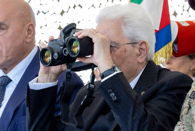 September 17, 2026, Monte Romano, Rome, Italy: Monte Romano - President Sergio Mattarella, accompanied by Guido Crosetto, Minister of Defense, and Gen. Carmine Masiello, Chief of Staff of the Army, reviews the unit deployed with its flag and band, during the Italian Army s AEGIS 26 exercise at the Monte Romano firing range today, September 17, 2026. Monte Romano Italy - ZUMAa289 20260917_zia_a289_006 Copyright: xGiandottixUffxStampax xAgfx