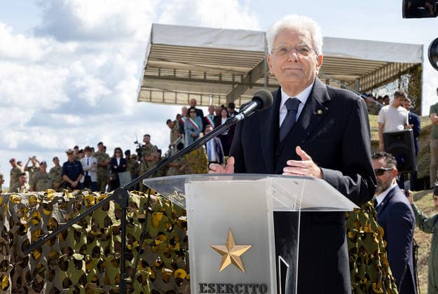 September 17, 2026, Monte Romano, Rome, Italy: Monte Romano - President Sergio Mattarella, accompanied by Guido Crosetto, Minister of Defense, and Gen. Carmine Masiello, Chief of Staff of the Army, reviews the unit deployed with its flag and band, during the Italian Army s AEGIS 26 exercise at the Monte Romano firing range today, September 17, 2026. Monte Romano Italy - ZUMAa289 20260917_zia_a289_009 Copyright: xGiandottixUffxStampax xAgfx