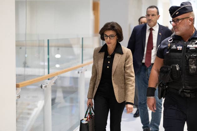 Rachida Dati trial on corruption charges - Paris Former French culture minister Rachida Dati arrives at the Paris courthouse for her trial on corruption charges, along with Former Renault-Nissan executive Carlos Ghosn, in Paris on September 17, 2026. Photo by Raphael Lafargue ABACAPRESS.COM Paris France  Copyright: xLafarguexRaphael ABACAx