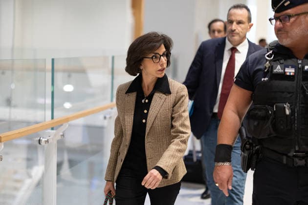 Rachida Dati trial on corruption charges - Paris Former French culture minister Rachida Dati arrives at the Paris courthouse for her trial on corruption charges, along with Former Renault-Nissan executive Carlos Ghosn, in Paris on September 17, 2026. Photo by Raphael Lafargue ABACAPRESS.COM Paris France  Copyright: xLafarguexRaphael ABACAx