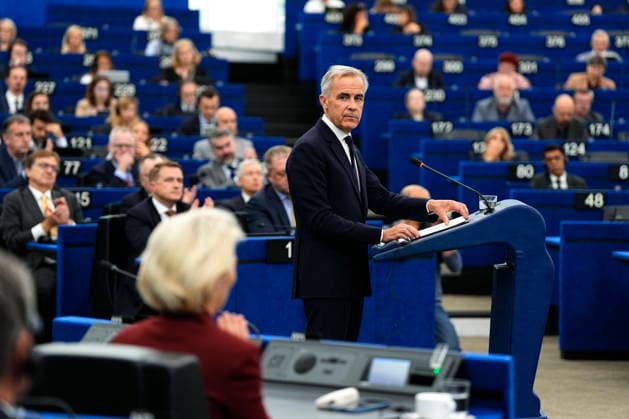 September 17, 2026, Strasbourg, France: Prime Minister Mark Carney looks towards European Commission President Ursula von der Leyen, seated left, as he addresses the European Parliament in Strasbourg, France, on Thursday, Sept. 17, 2026. Strasbourg France  - ZUMAc35_ 20260917_zaf_c35_020 Copyright: xJustinxTangx