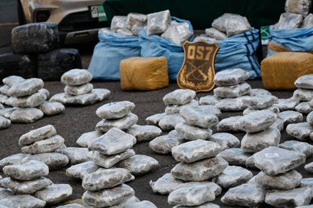 Santiago, September 17, 2026. Following investigations conducted by the Carabineros’ OS7 Department in conjunction with the Public Prosecutor’s Office, the results of the operation that led to the arrest of several individuals—members of an organization—have been released, and to seize more than one metric ton of drugs and vehicles in Puente Alto Diego Martin Aton Chile, Aton 1191203 jpeg  Copyright: DIEGOxMARTIN ATONxCHILE