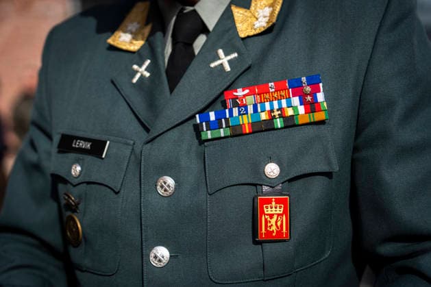 Army Summit 2026 Oslo 20260917. Dekorasjoner, bandstriper, grader og merker pa uniformen til sjef for Haeren, generalmajor Lars S. Lervik under Army Summit pa Akerhus festning i Oslo. Haeren og Den norske AtlanterhavskomitÃ arrangerer Army Summit som handler om bygging av europeisk og norsk landforsvar. Foto: Heiko Junge NTB Oslo Norge 8AqagCyWW1E EDITORIAL USE ONLY Ref:_BNC_POL8AqagCyWW1E.jpg Copyright: xHeikoxJungex xNTBx