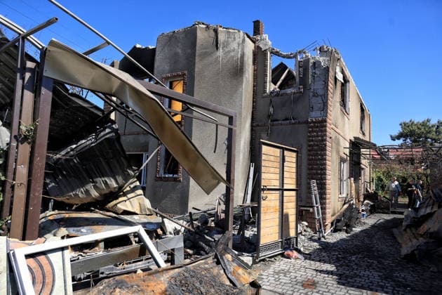 A private house is destroyed by a massive overnight Russian drone strike in a residential area of the Peresypskyi district, Odesa, Ukraine, September 17, 2026. The blast wave and debris destroyed one private house, while at least four neighbouring properties sustained significant damage, with roofs wrecked, windows shattered, and walls scarred by shrapnel. Falling debris also ignited outbuildings, garages, and several nearby parked cars. Civilians, including children, were injured in the attack. (Photo by Nina Liashonok Ukrinform) Private house destroyed by Russian attack on Odesa  Copyright: xNinaxLiashonokx