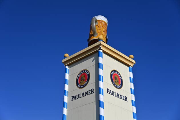 Turm vom Paulaner Festzelt,Logo,Emblem,Firmenemblem, Firmenlogo.Biermarke,Brauerei. Presserundgang vor dem 191. Oktoberfest 2026 am 17.09.2026.