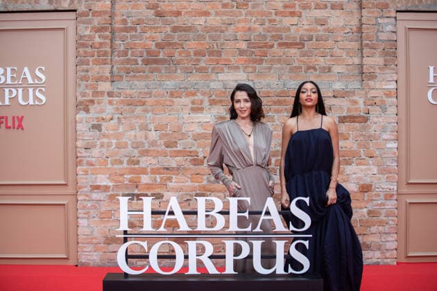 SaO PAULO, SP - 17.09.2026: LANcAMENTO HABEAS CORPUS NETFLIX - Netflix is holding the launch event for the series Habeas Corpus this Thursday morning (17) at the Pinacoteca in Sao Paulo, SP. In the photo, Marjorie Estiano (Inez) and Any Gabrielly (Marina). x3017660x  RodileixMorais