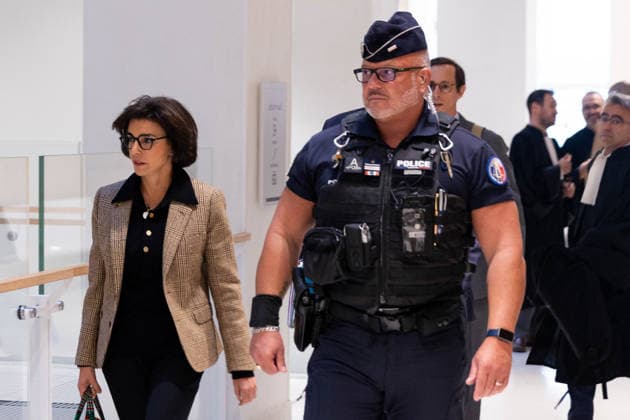 Rachida Dati, who received 900,000 euros in fees from Renault Nissan, appeared before the Paris Criminal Court in a trial for corruption and influence peddling in Paris, France, on September 17, 2026. Six afternoons of hearings are scheduled, through September 28, 2026, to allow her to explain the 900,000-euro legal fees paid by Renault-Nissan between 2010 and 2012, while she was a Member of the European Parliament. Tiphaine Lebely Bestimage Rachida Dati, who received 900,000 euros in fees from Renault-Nissan, appeared before the Paris Criminal Court on September 17, 2026, for a trial on charges of corruption and influence peddling. Six afternoon hearings are scheduled—running through September 28, 2026—to allow her to explain the 900,000  Copyright: xTiphainexLebelyx xBestimagexTiphainexLebelyx xBestimagex