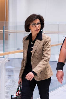 Rachida Dati, who received 900,000 euros in fees from Renault Nissan, appeared before the Paris Criminal Court in a trial for corruption and influence peddling in Paris, France, on September 17, 2026. Six afternoons of hearings are scheduled, through September 28, 2026, to allow her to explain the 900,000-euro legal fees paid by Renault-Nissan between 2010 and 2012, while she was a Member of the European Parliament. Tiphaine Lebely Bestimage Rachida Dati, who received 900,000 euros in fees from Renault-Nissan, appeared before the Paris Criminal Court on September 17, 2026, for a trial on charges of corruption and influence peddling. Six afternoon hearings are scheduled—running through September 28, 2026—to allow her to explain the 900,000  Copyright: xTiphainexLebelyx xBestimagexTiphainexLebelyx xBestimagex