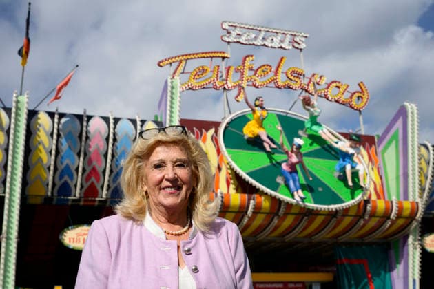 Elisabeth Polaczy (Inhaberin) Fahrgeschäft Teufelsrad - Offizieller Presserundgang auf dem Oktoberfest Wiesn, München 17.09.2026