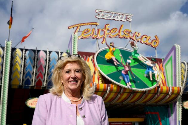 Elisabeth Polaczy (Inhaberin) Fahrgeschäft Teufelsrad - Offizieller Presserundgang auf dem Oktoberfest Wiesn, München 17.09.2026
