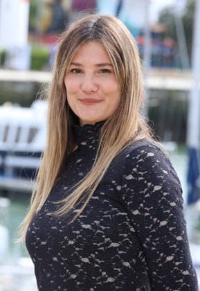 Alice Pol at the Dr. Seylan and Cindy photocall during the 28th La Rochelle Fiction Festival, France, on September 17, 2026. Denis Guignebourg Bestimage Dr. Seylan and Cindy Photocall at the 28th La Rochelle Fiction Festival on September 17, 2026, in La Rochelle, France. La Rochelle, France  Copyright: xDenisxGuignebourgx xBestimagexDenisxGuignebourgx xBestimagex