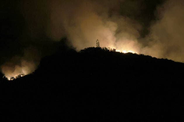 IPA88637778 - The photo shows a massive wildfire raging on Mount Biliemi in Partinico and the Camporeale area  Copyright: xAlbertoxLoxBiancox xAlbertoxLoxBiancox IPA88637778