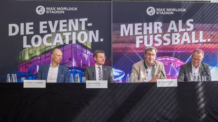 Interessensbekundung der Stadt Nürnberg, Freistaat Bayern und BLSV zu den Finals 20XX, Nürnberg, 17.09.2026 Pressekonferenz im Max Morlock Stadion zur Interessensbekundung für die Finals: Bürgermeister Andreas Kriegstein, Oberbürgermeister Marcus König, Bayerischer Ministerpräsident Dr. Markus Söder und BLSV-Präsident Jörg Ammon sitzen konzentriert am Podium. Im Hintergrund werben Plakate für das Stadion als Eventlocation. Nürnberg Max Morlock Stadion Bayern Deutschland