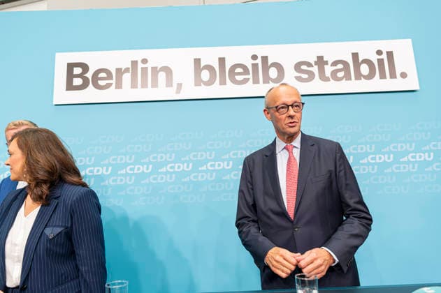 Friedrich Merz + Stefan Evers EUR, Deutschland, Berlin, 17.09.2026: Wahlkampf-Schlussspurt im Konrad-Adenauer-Haus mit dem Bundeskanzler Friedrich Merz und dem Berliner CDU Kandidaten Stefan Evers unter dem Motto Extremisten von der Macht fernhalten. Lösungen aus der Mitte.