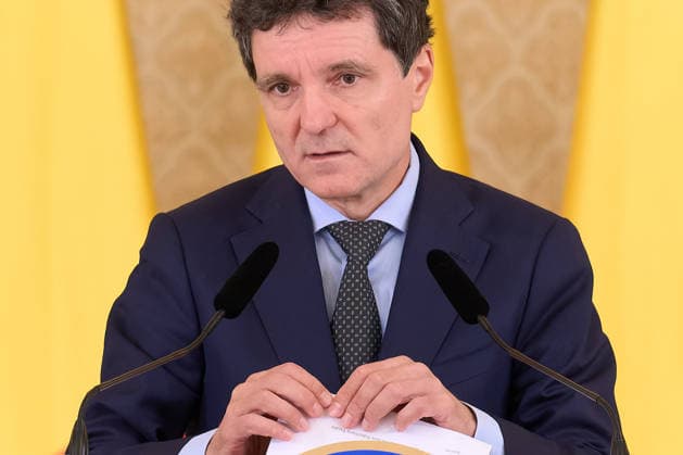 Romania: Siegfried Muresan Appointed PM by President Dan Bucharest, Romania. 17th Sep, 2026: Nicusor Dan, President of Romania, announces Siegfried Muresan, National Liberal Party (PNL) MEP, as the prime minister candidate following consultations with parliamentary parties at Cotroceni Palace. This is the third attempt to nominate a candidate able to secure a majority vote in Parliament, 135 days after the Bolojan government was dismissed in a no-confidence vote. Bucharest Romania Copyright: xLucianxAlecux