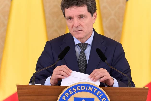 Romania: Siegfried Muresan Appointed PM by President Dan Bucharest, Romania. 17th Sep, 2026: Nicusor Dan, President of Romania, announces Siegfried Muresan, National Liberal Party (PNL) MEP, as the prime minister candidate following consultations with parliamentary parties at Cotroceni Palace. This is the third attempt to nominate a candidate able to secure a majority vote in Parliament, 135 days after the Bolojan government was dismissed in a no-confidence vote. Bucharest Romania Copyright: xLucianxAlecux