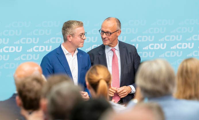 Friedrich Merz + Stefan Evers EUR, Deutschland, Berlin, 17.09.2026: Wahlkampf-Schlussspurt im Konrad-Adenauer-Haus mit dem Bundeskanzler Friedrich Merz und dem Berliner CDU Kandidaten Stefan Evers unter dem Motto Extremisten von der Macht fernhalten. Lösungen aus der Mitte.